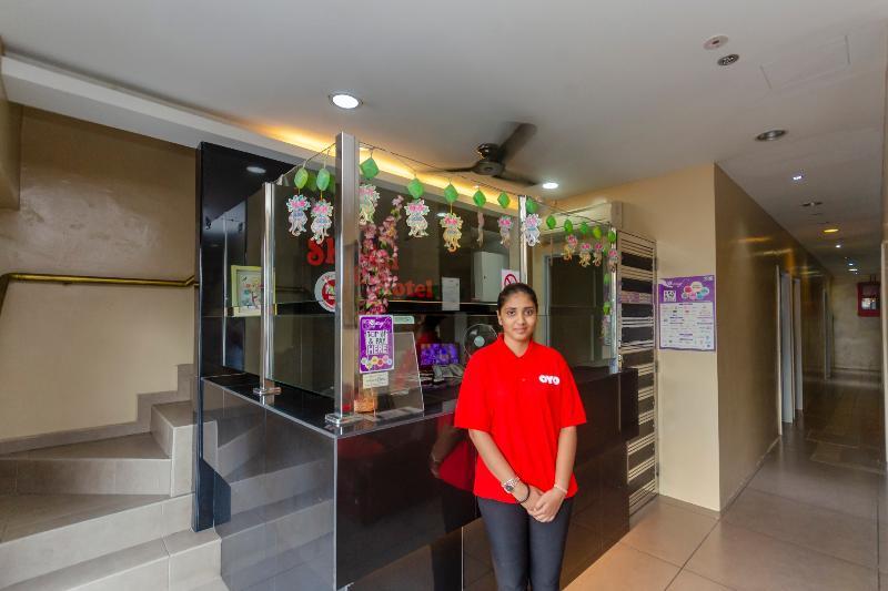 Oyo 1010 Skudai Hotel Exterior photo